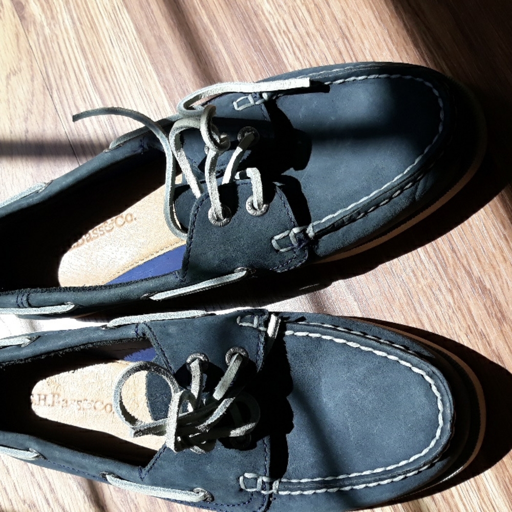 G. H. Bass blue nubuck boat shoes. Size 8.5